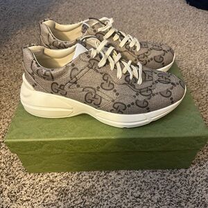 Gucci Sneakers